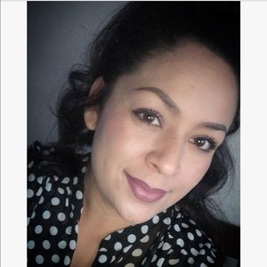 Meet your Posher, Anissa